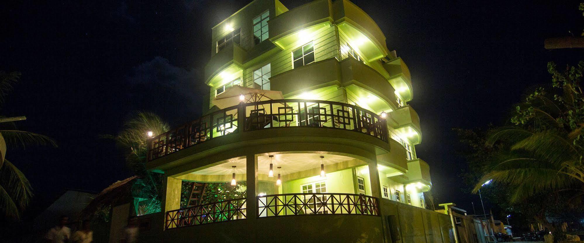 Leisure Boutique Hotel Maafushi Kültér fotó